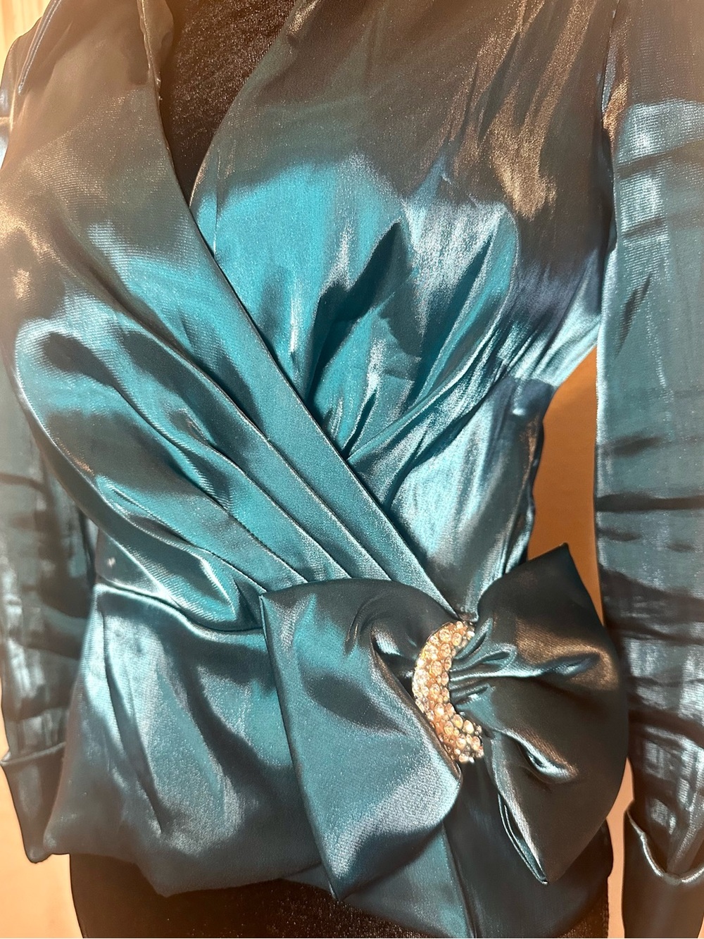 Vintage Cachet Teal Satin Wrap Blouse Rhinestone Buckle Evening Top Size 6 - Picture 9 of 12